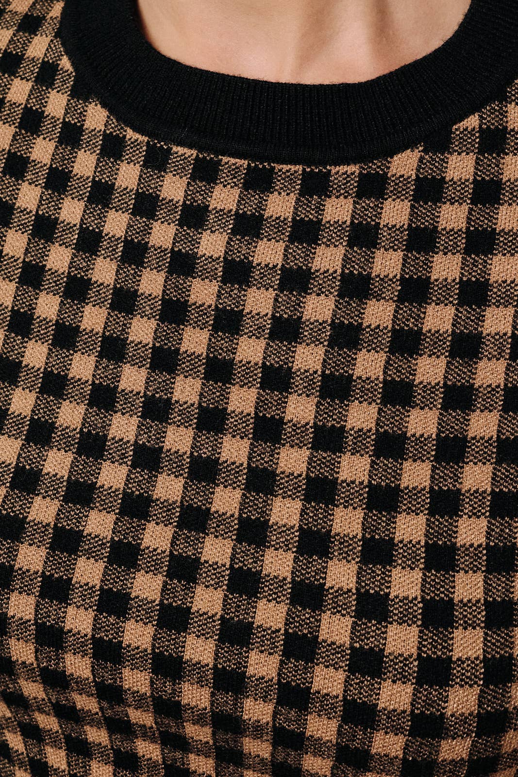 Gingham Sweater Soft Knit Crew Neck